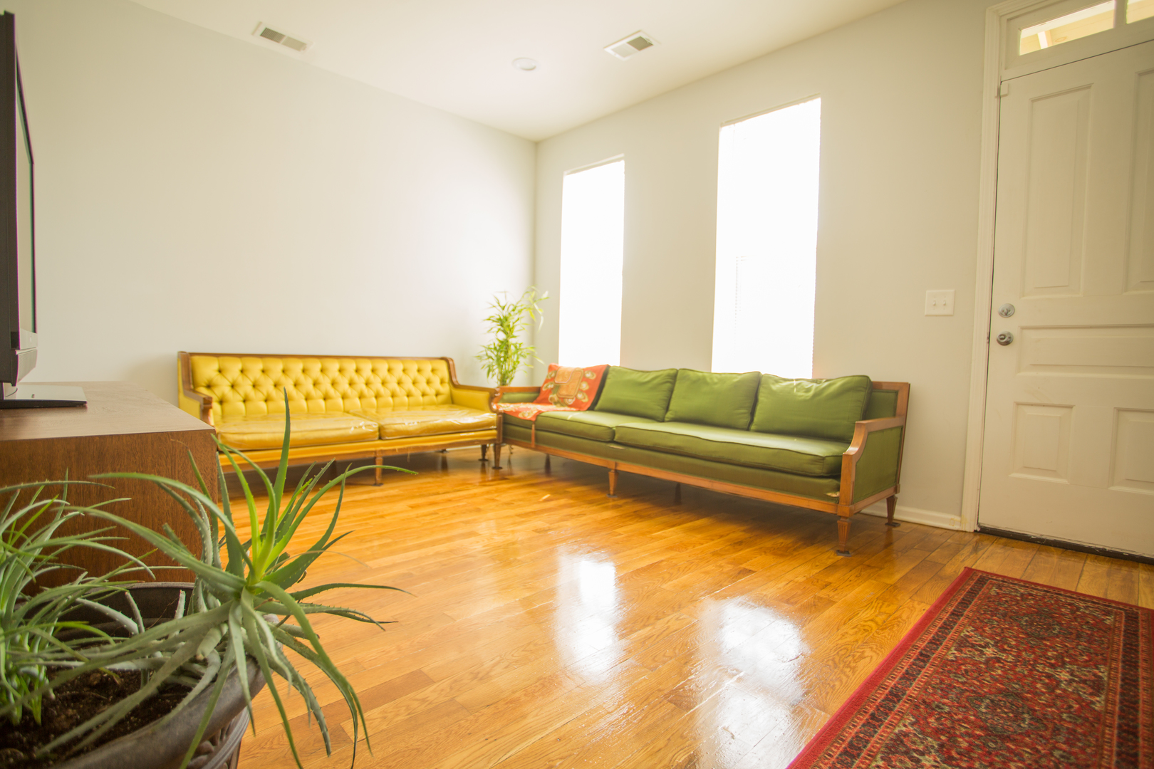 10435 S CORLISS Avenue, Chicago, IL 60628