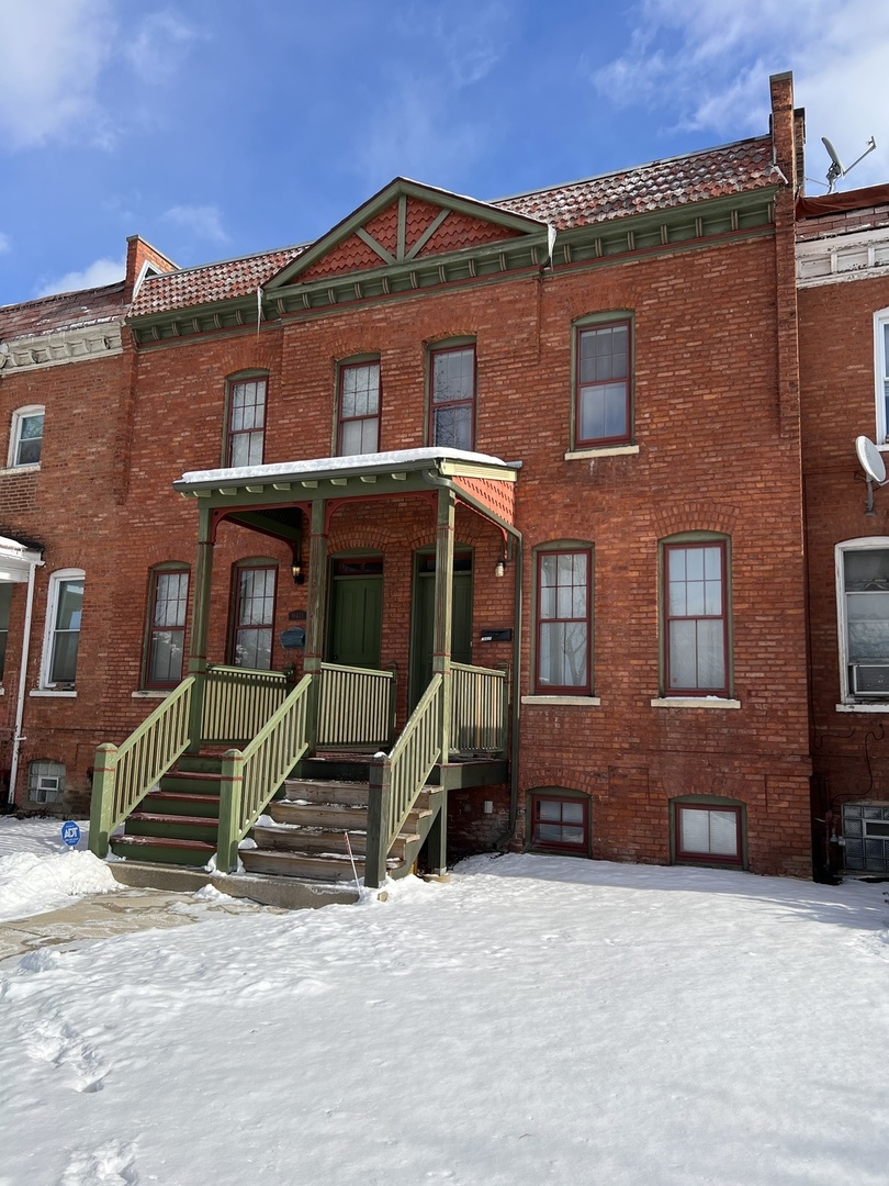 10435 S CORLISS Avenue, Chicago, IL 60628