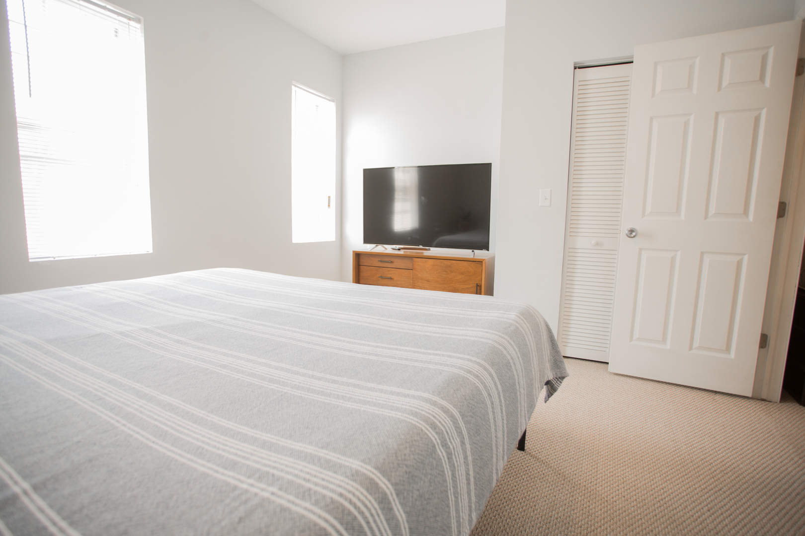 10435 S CORLISS Avenue, Chicago, IL 60628