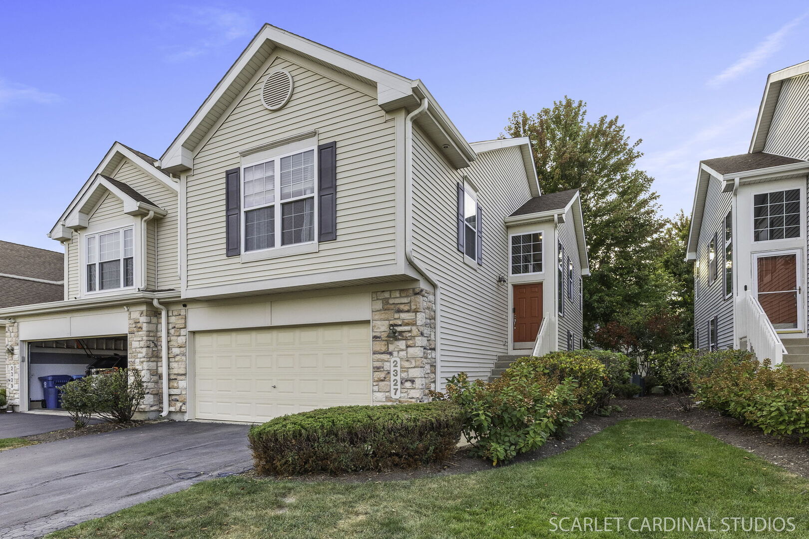 2327 Georgetown Circle, Aurora, IL 60503