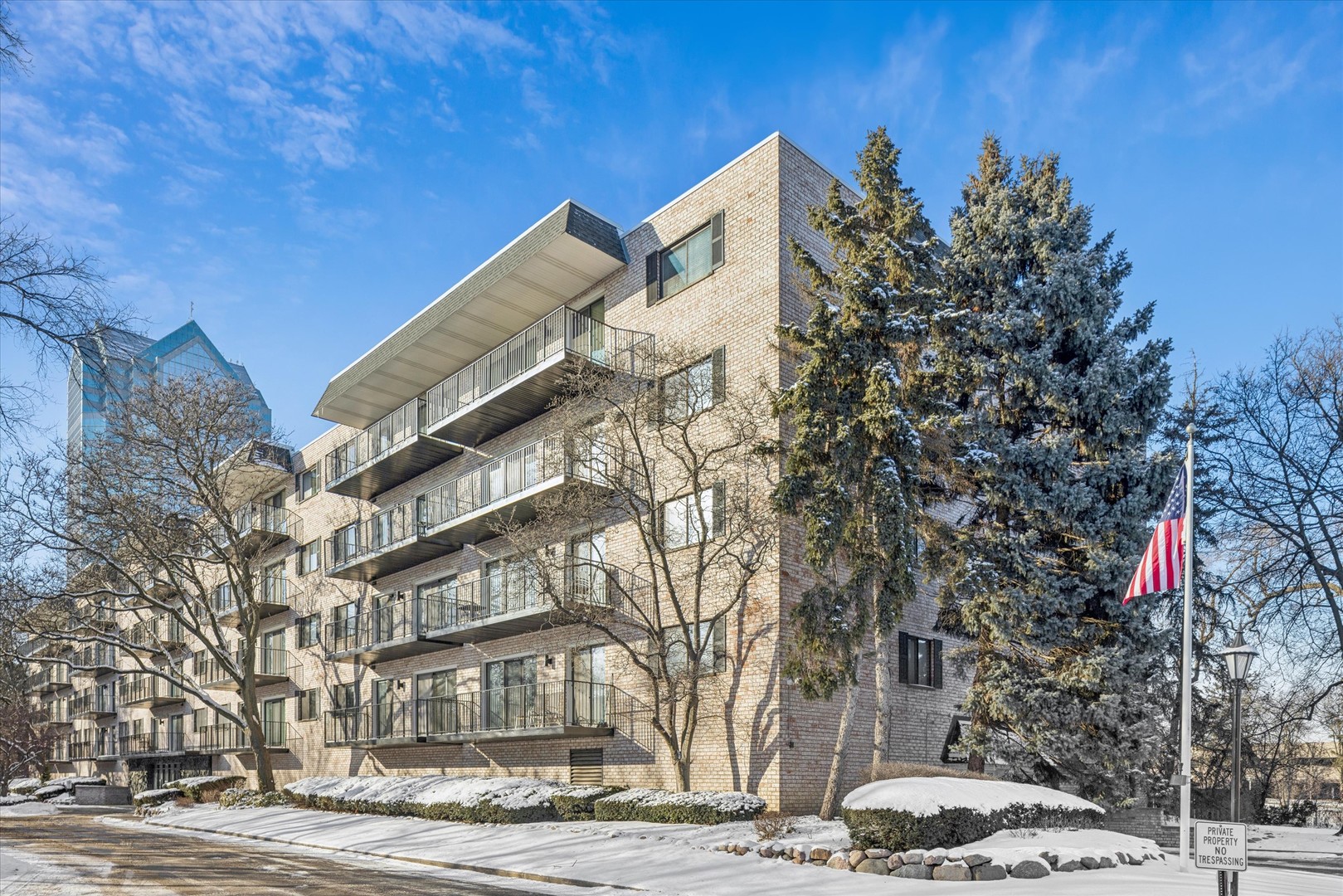 1S150 Spring Road #2I, Oakbrook Terrace, IL 60181