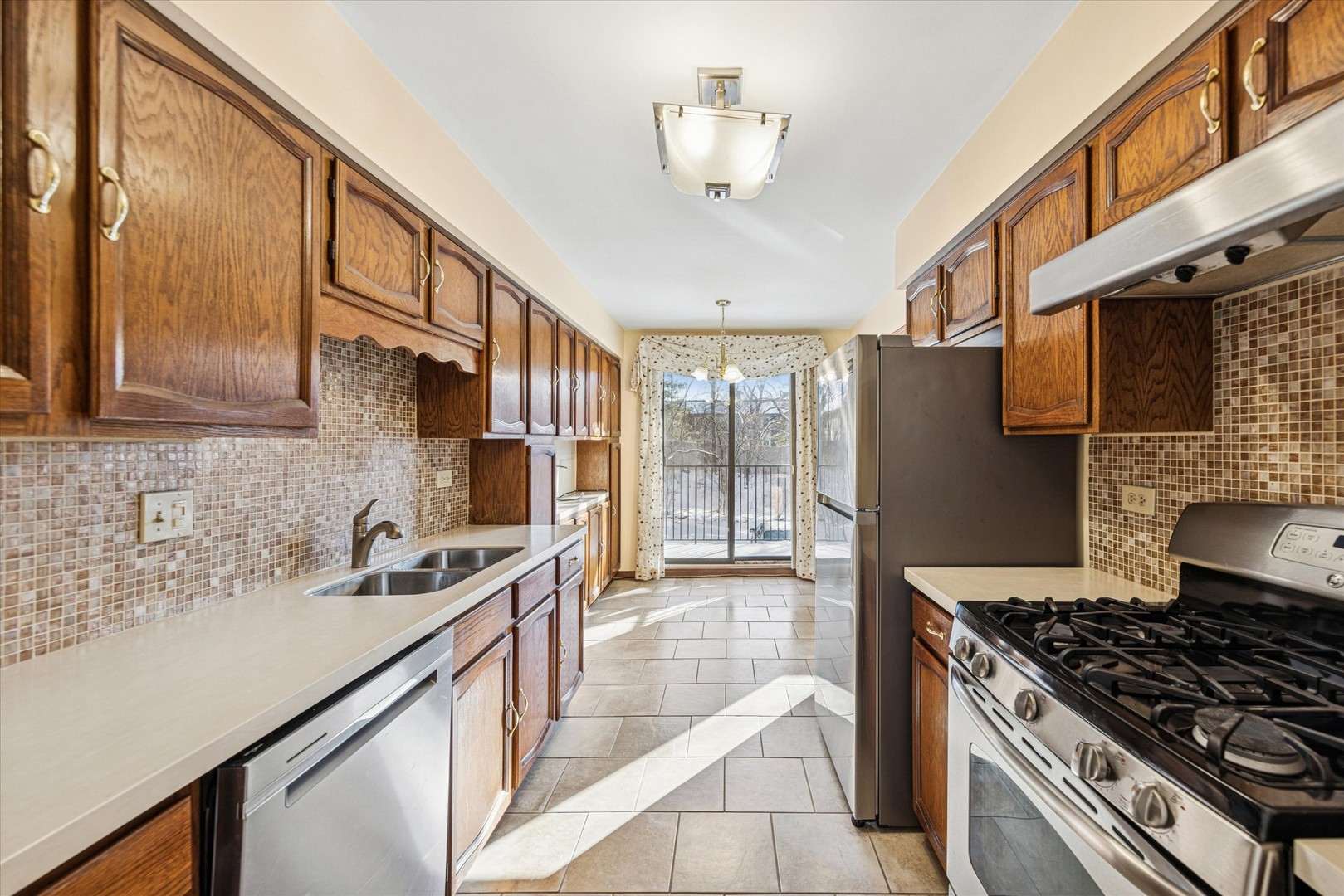 1S150 Spring Road #2I, Oakbrook Terrace, IL 60181