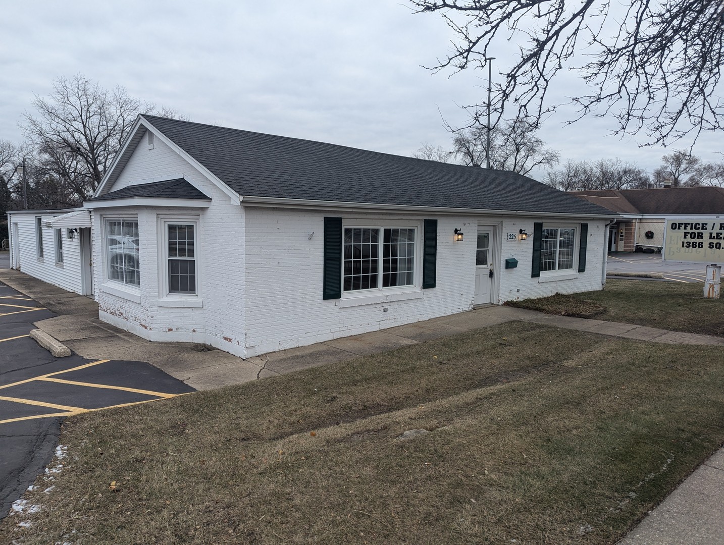 225 N NORTHWEST Highway, Palatine, IL 60067