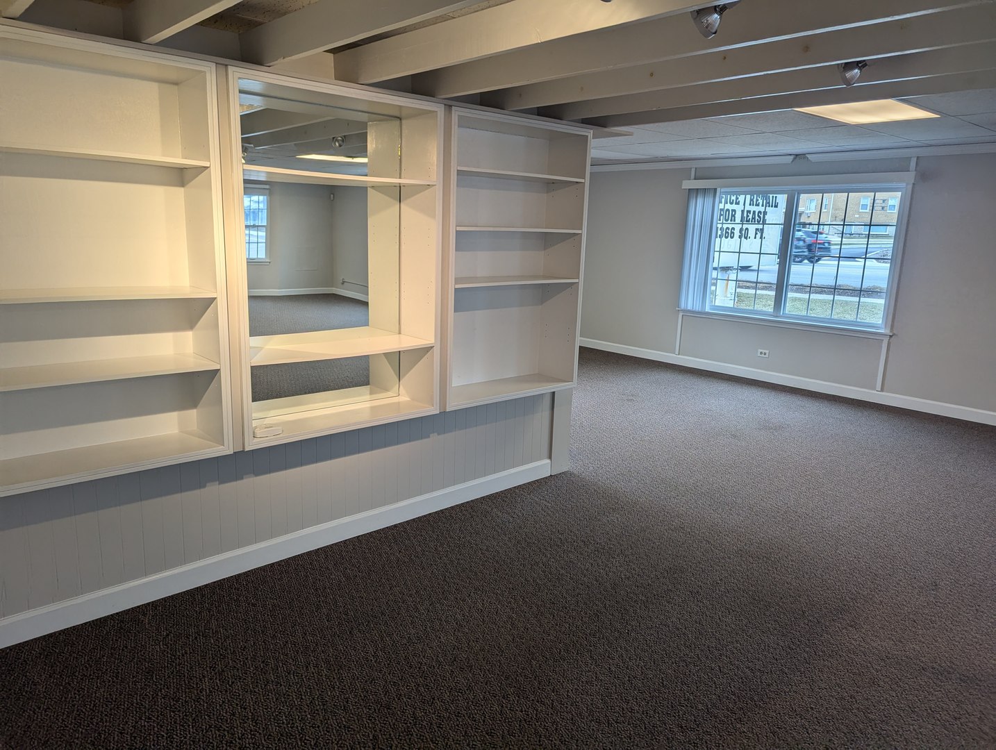 225 N NORTHWEST Highway, Palatine, IL 60067