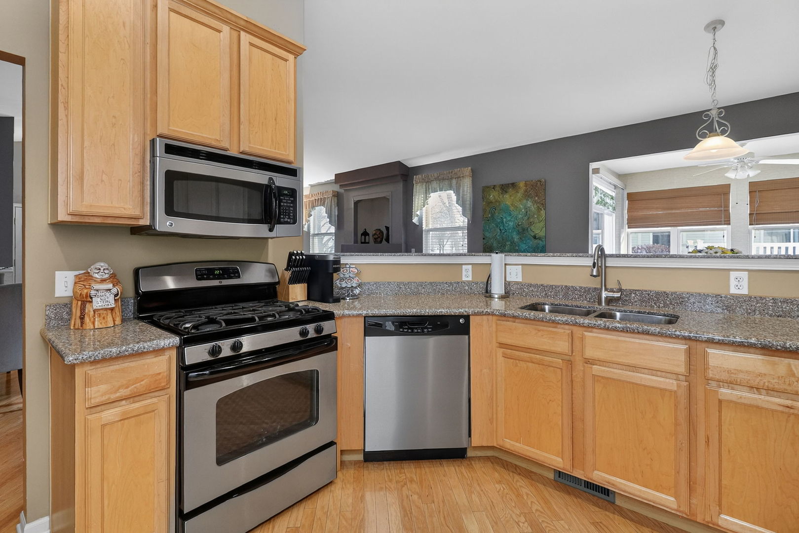 1592 W Ludington Circle, Romeoville, IL 60446