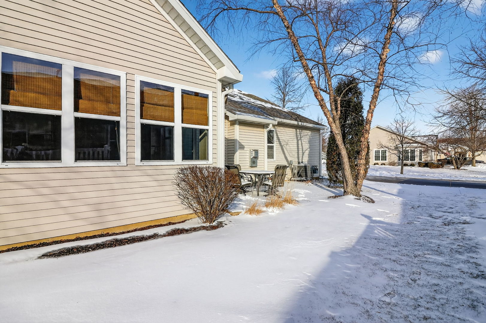 1592 W Ludington Circle, Romeoville, IL 60446