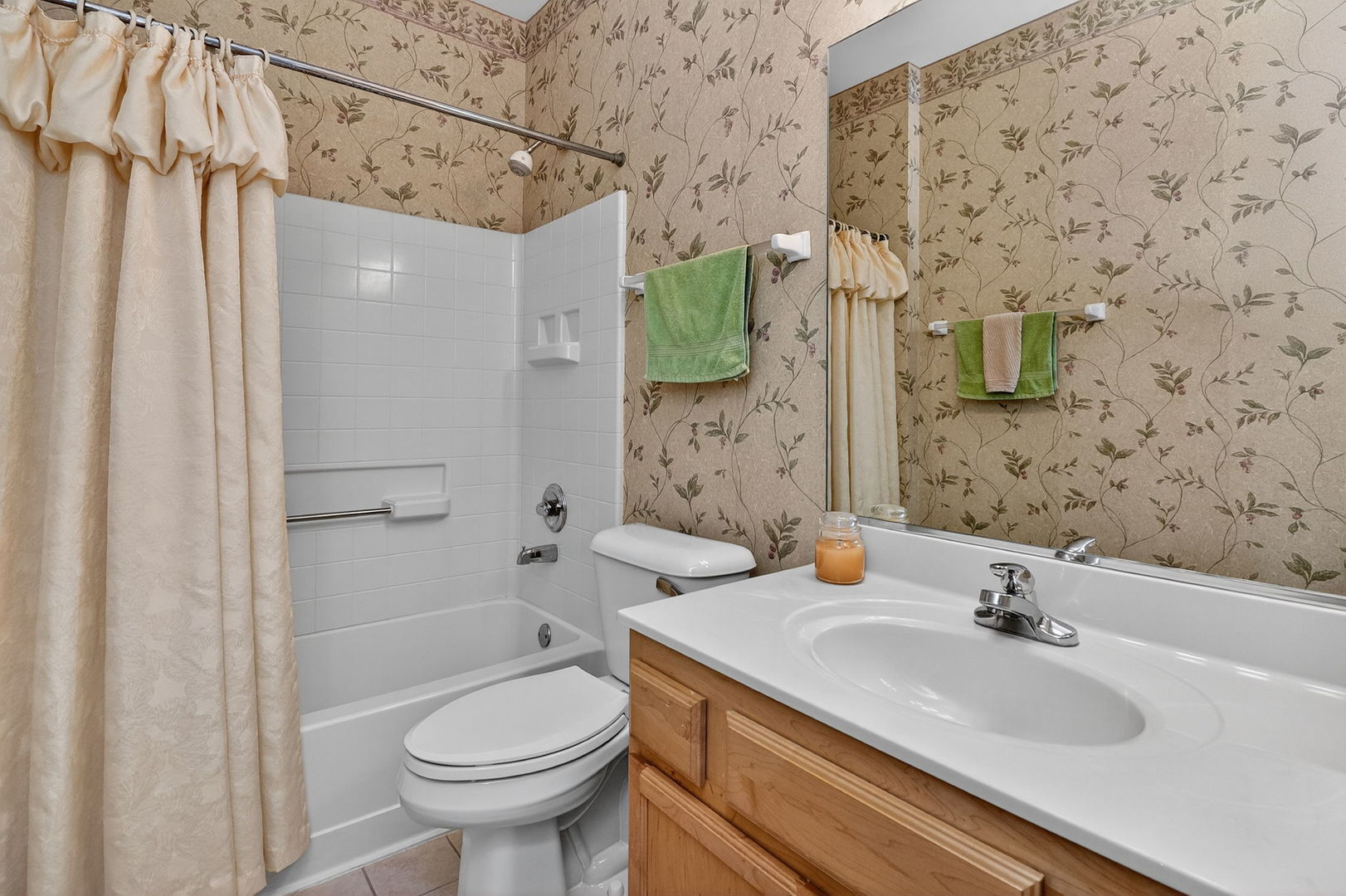 1592 W Ludington Circle, Romeoville, IL 60446