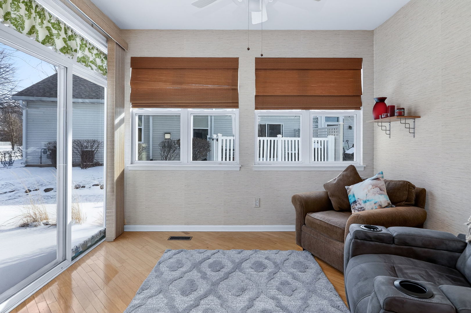 1592 W Ludington Circle, Romeoville, IL 60446