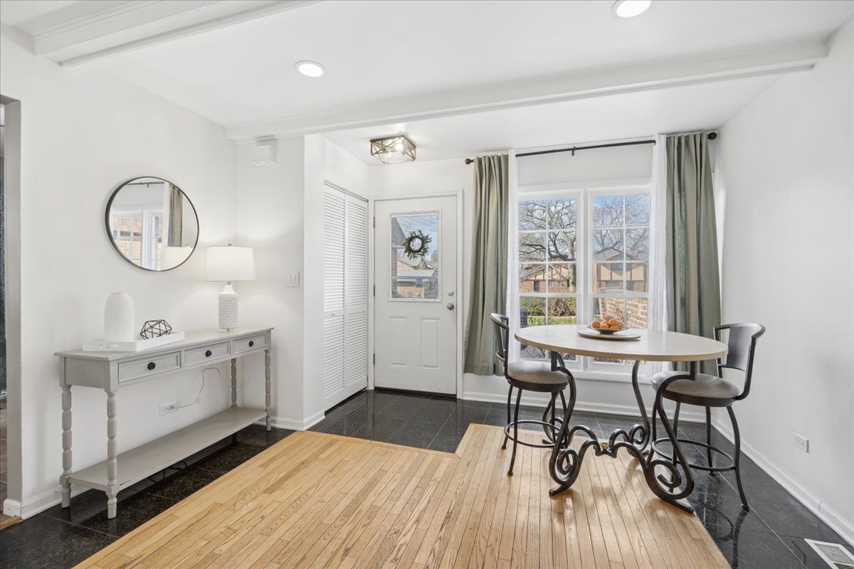 17W761 14TH Street, Villa Park, IL 60181