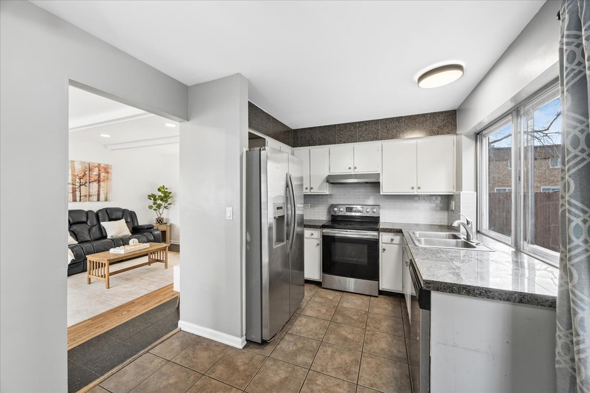 17W761 14TH Street, Villa Park, IL 60181