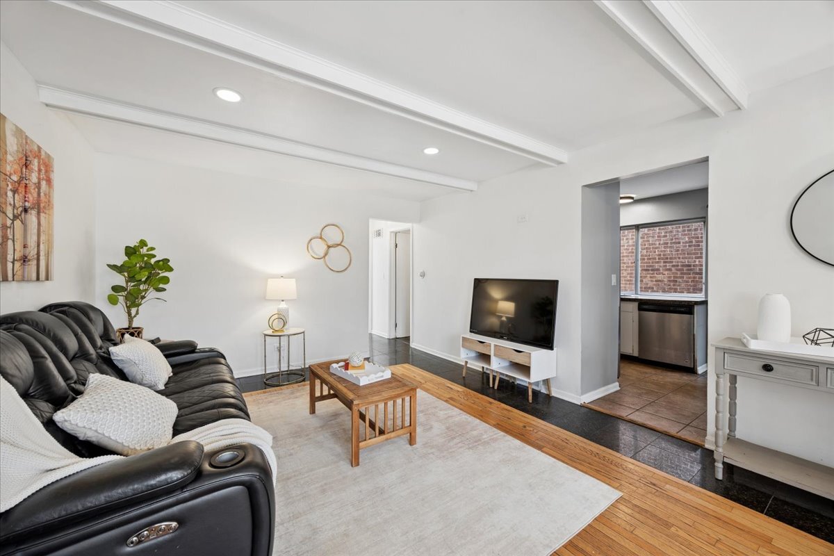 17W761 14TH Street, Villa Park, IL 60181