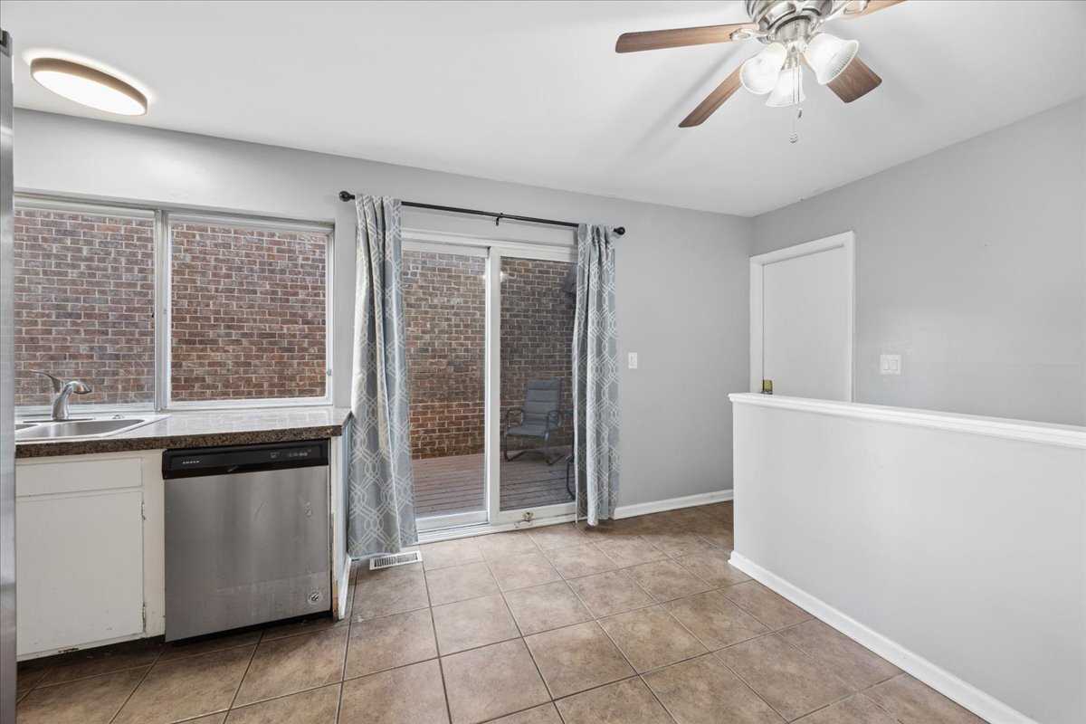 17W761 14TH Street, Villa Park, IL 60181