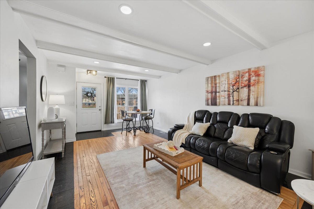 17W761 14TH Street, Villa Park, IL 60181