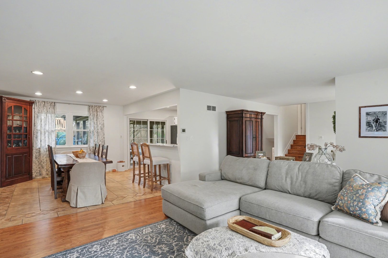 1214 Woodland Court, Joliet, IL 60436