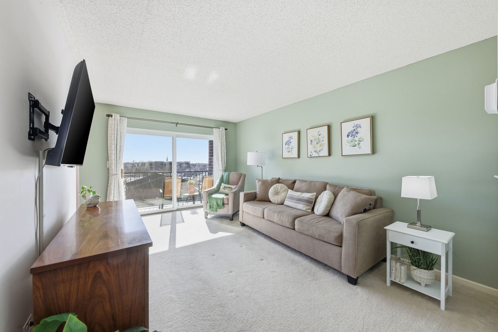 31 E Grove Street #501, Lombard, IL 60148