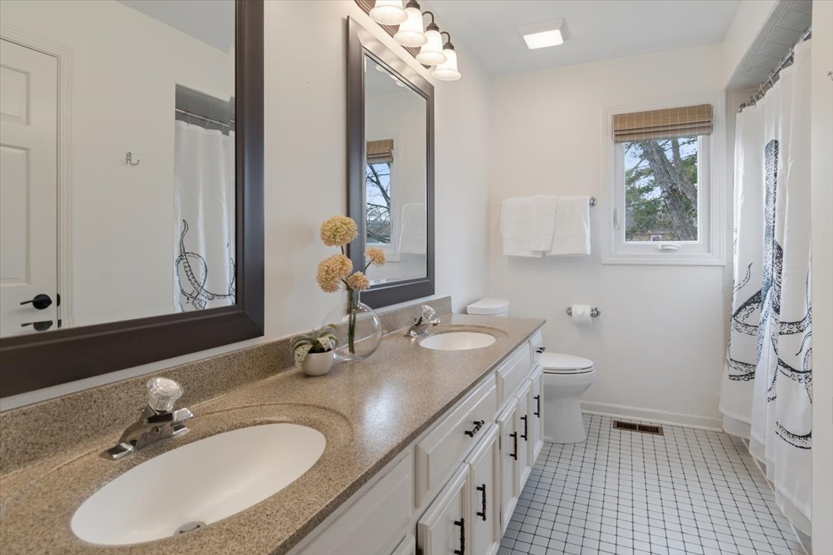 2243 Aster Court, Naperville, IL 60565