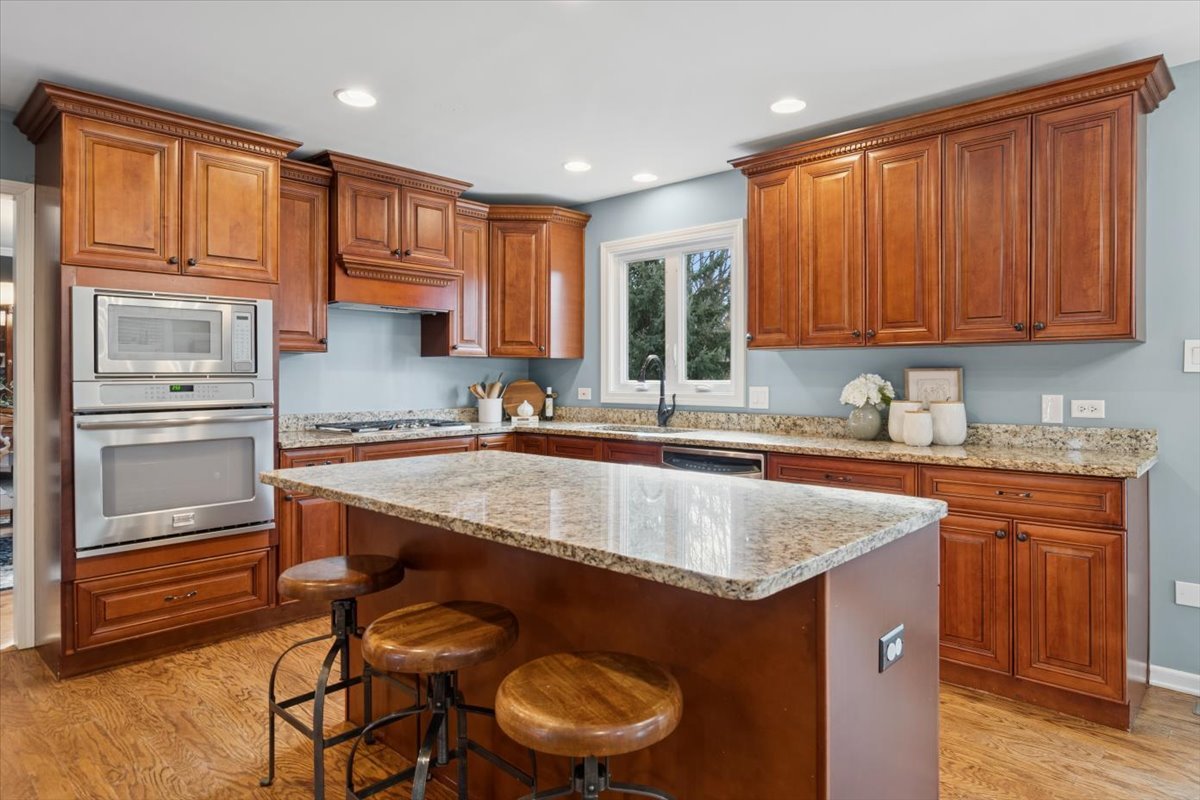 2243 Aster Court, Naperville, IL 60565