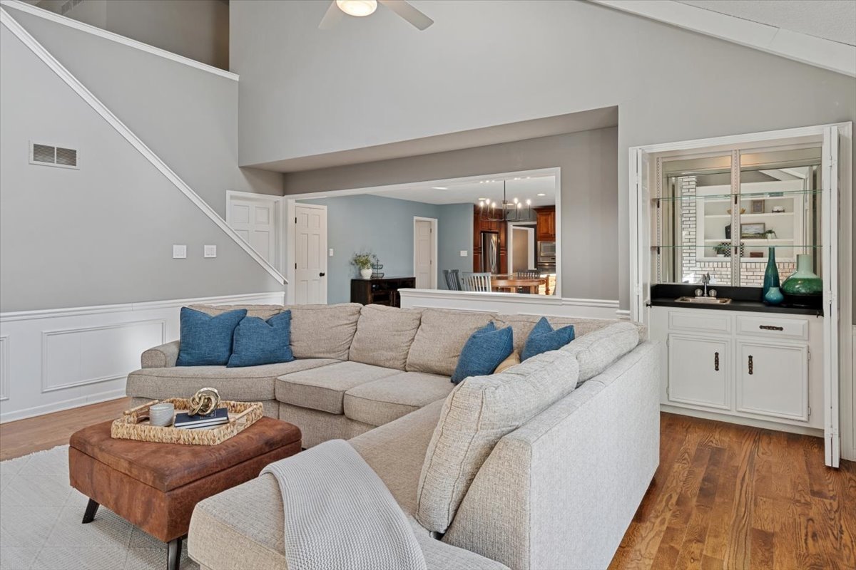 2243 Aster Court, Naperville, IL 60565