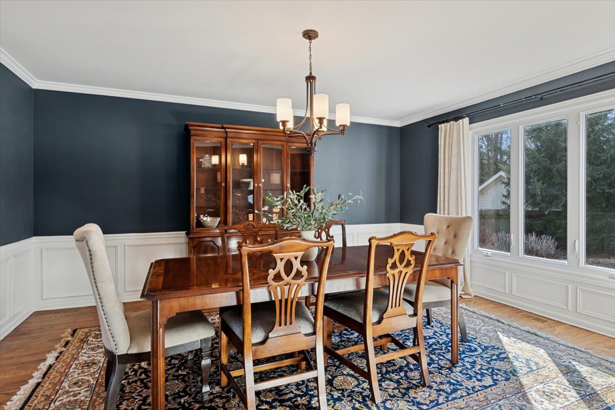 2243 Aster Court, Naperville, IL 60565