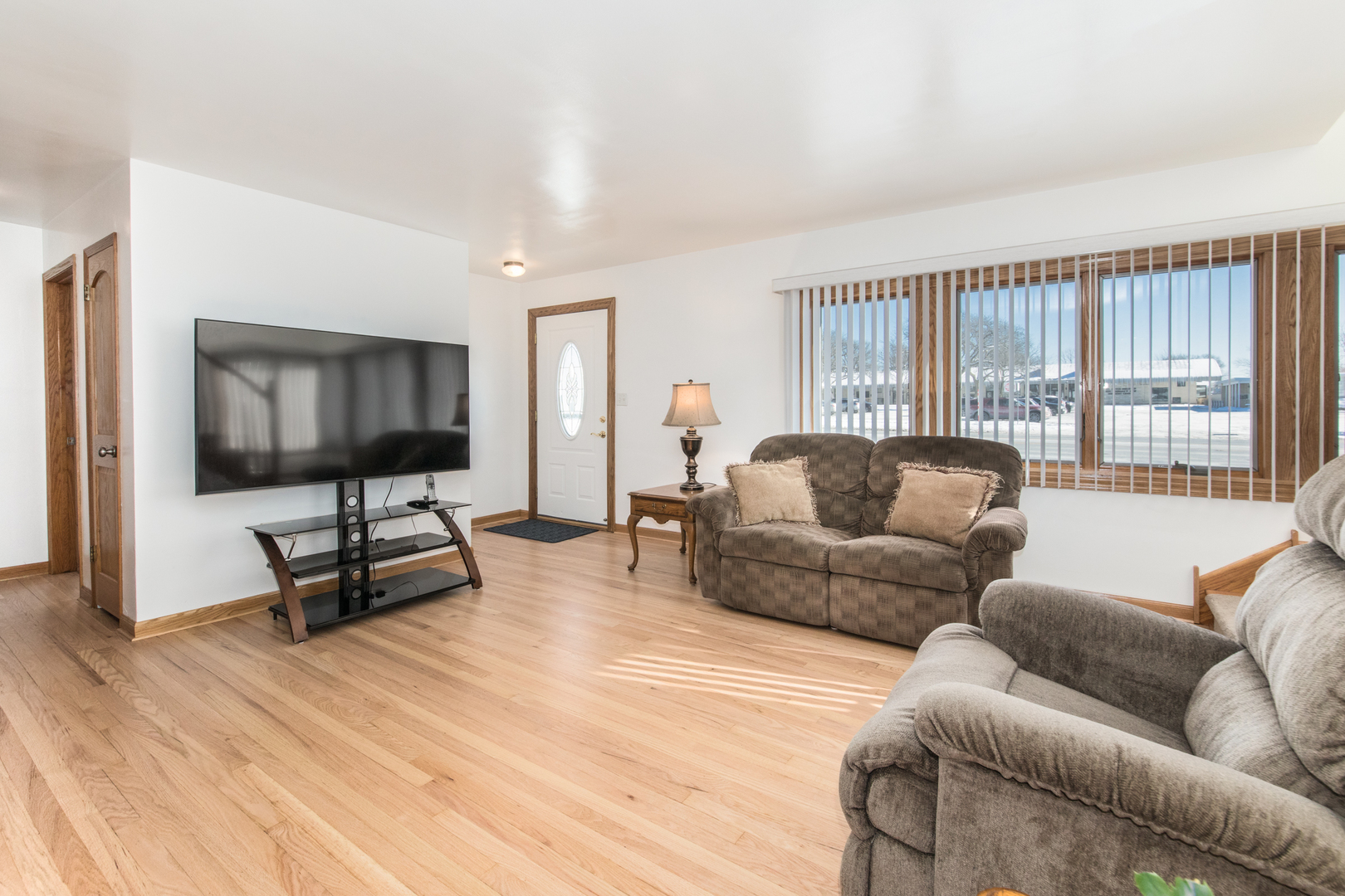 8300 N Harlem Avenue, Niles, IL 60714