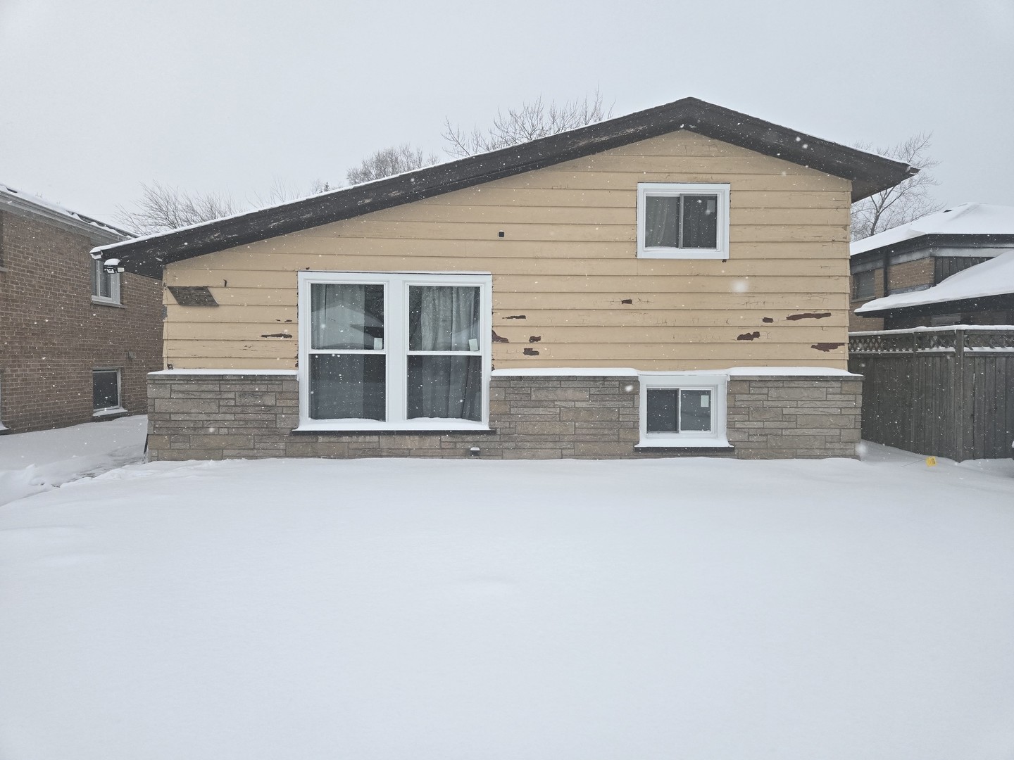 14738 Dante Avenue, Dolton, IL 60419