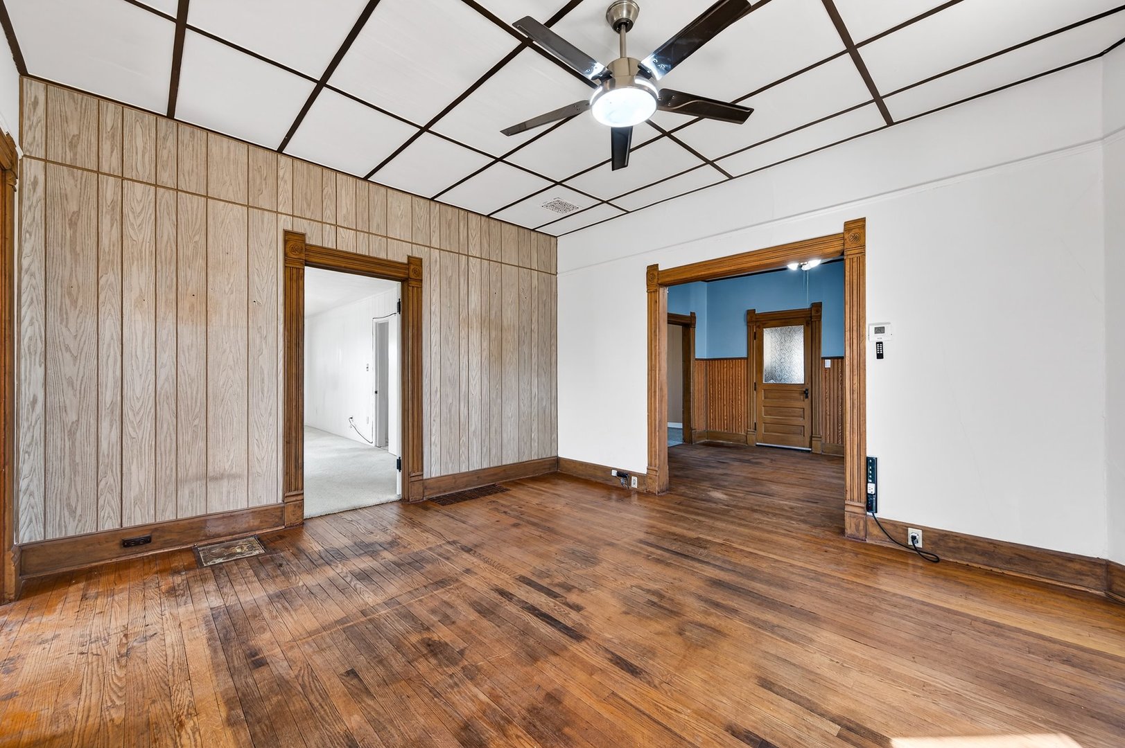 906 Peoria Street, Lincoln, IL 62656