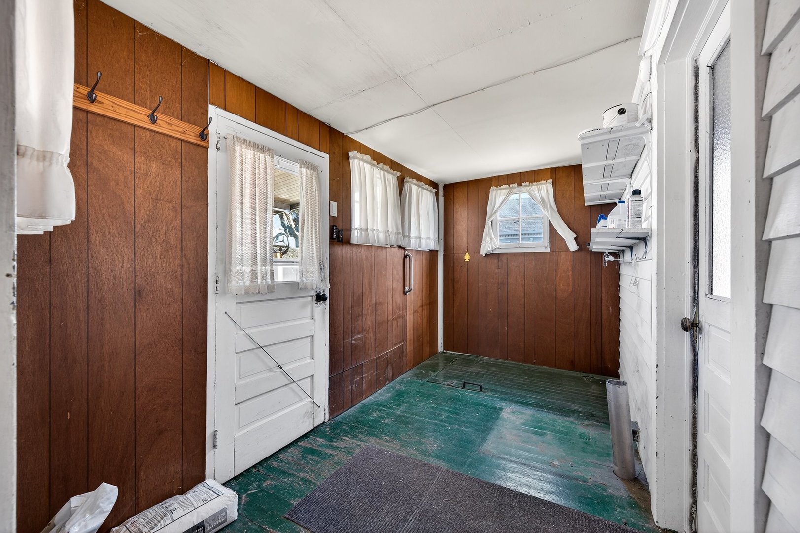 906 Peoria Street, Lincoln, IL 62656