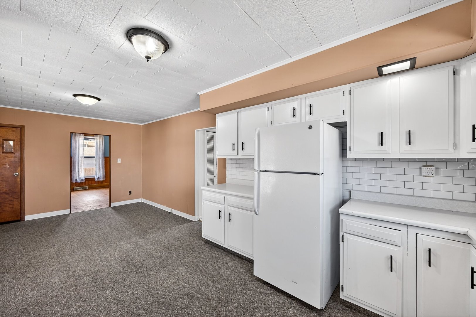 906 Peoria Street, Lincoln, IL 62656