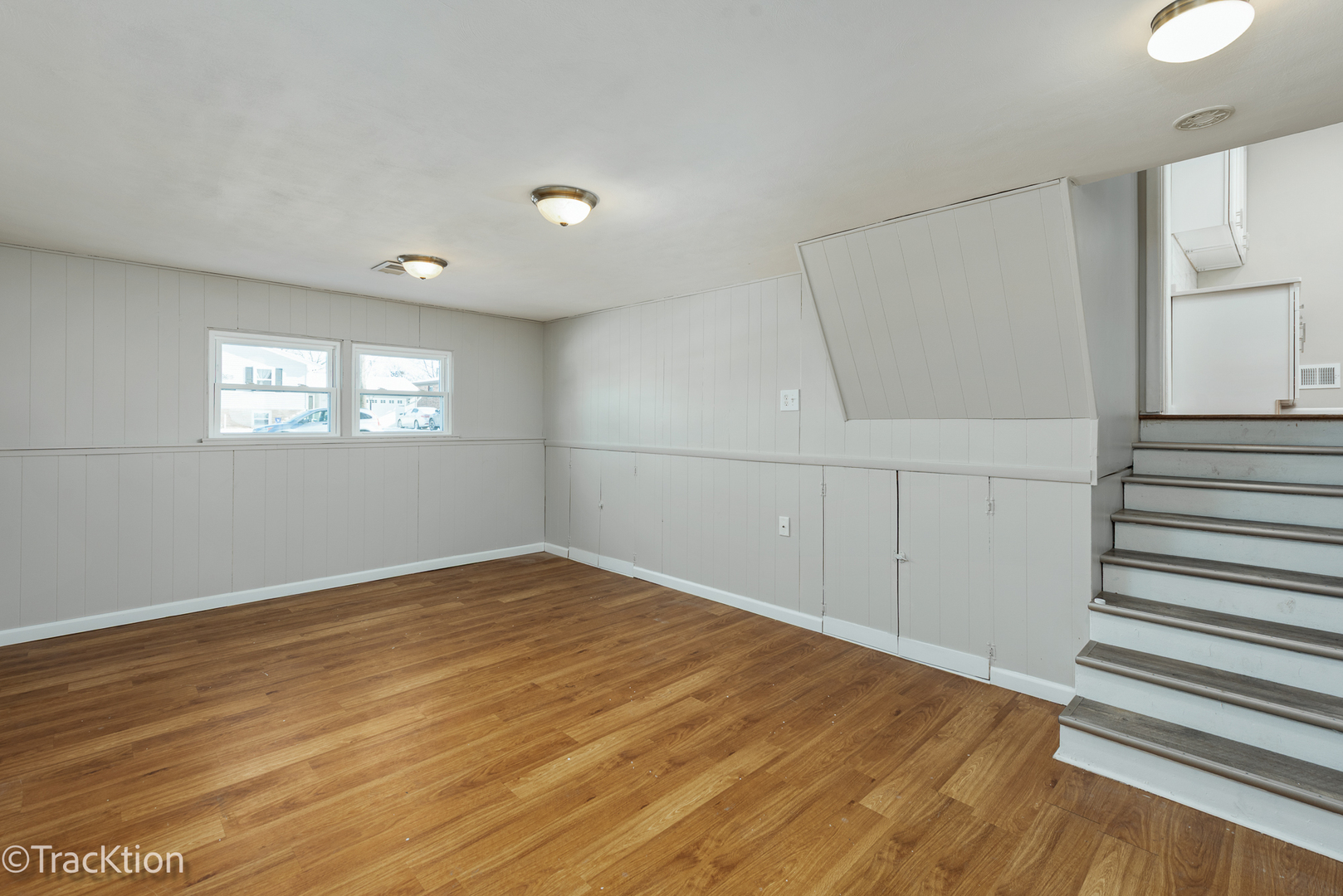 102 Grove Avenue, Glen Ellyn, IL 60137