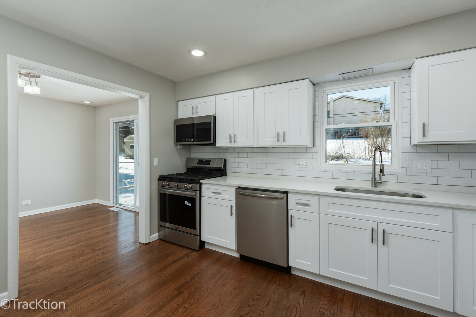 102 Grove Avenue, Glen Ellyn, IL 60137