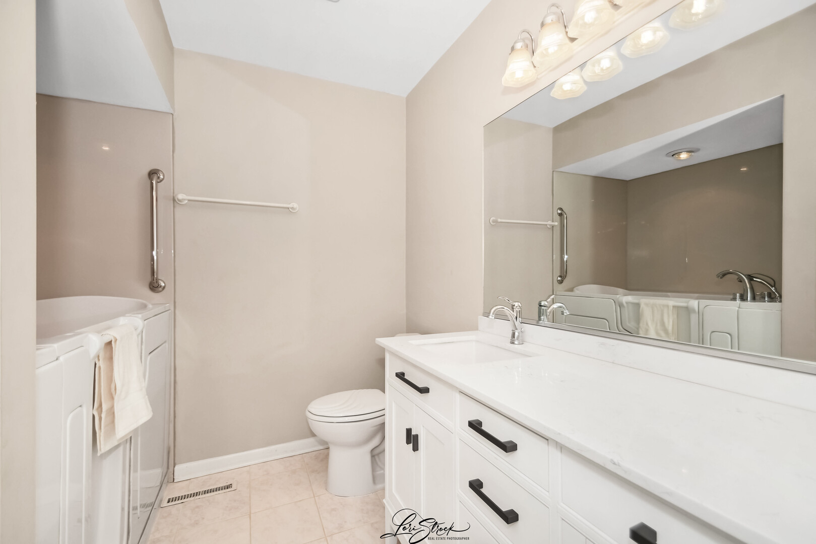 16135 Pine Drive #0, Tinley Park, IL 60477