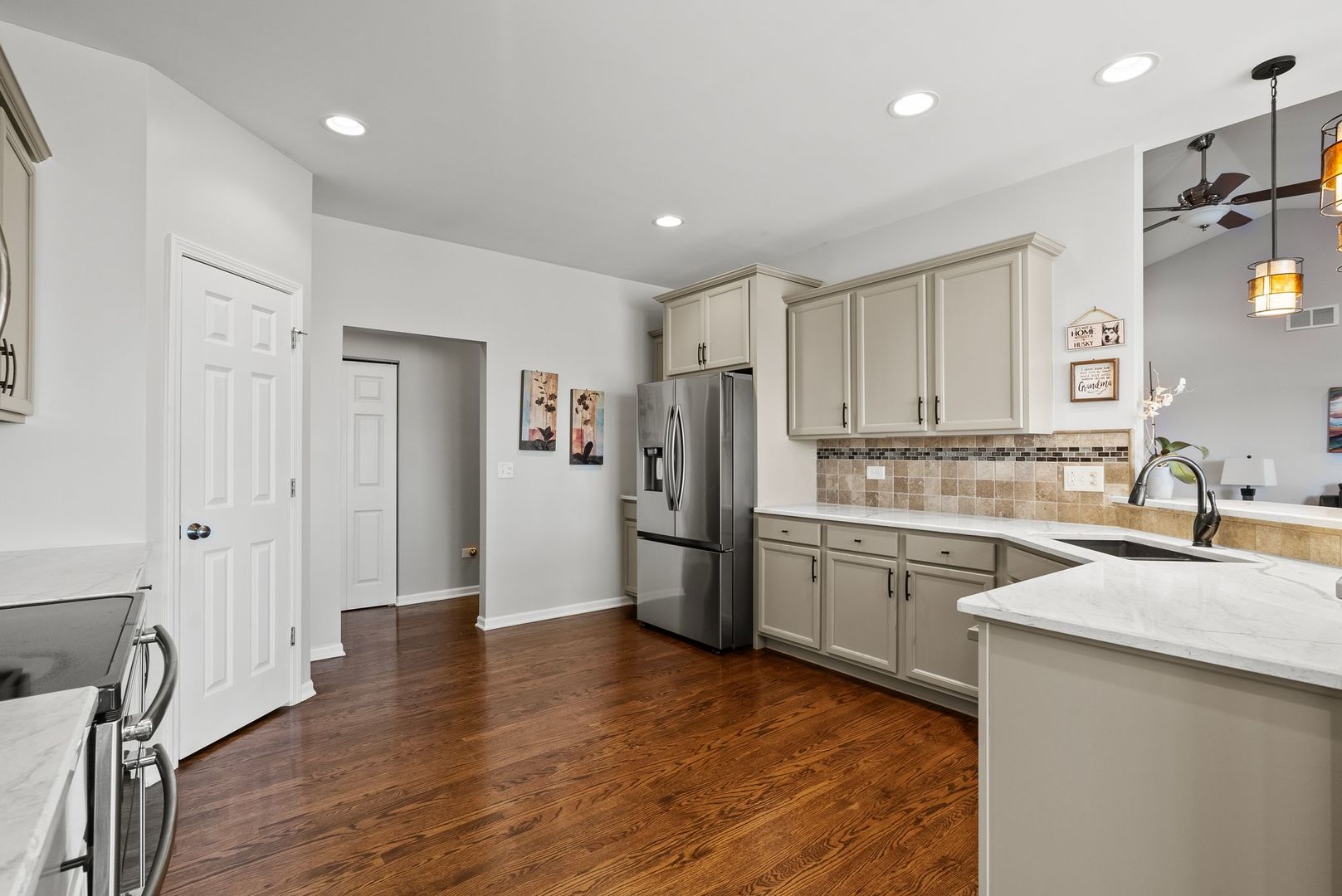 428 E Frontier Drive, Minooka, IL 60447