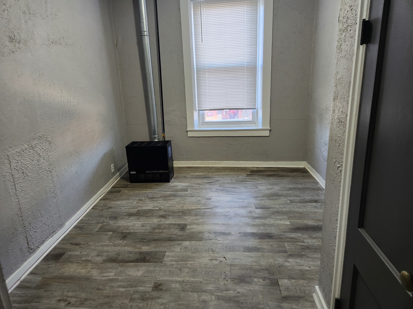 8 E Railroad Street, Sandwich, IL 60548