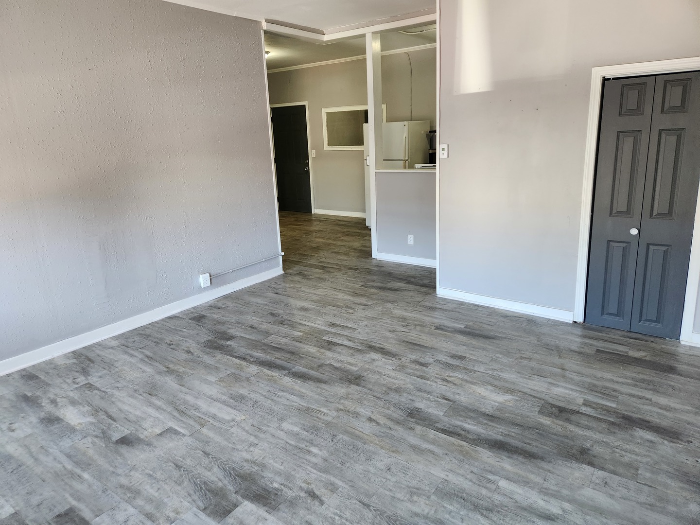 8 E Railroad Street, Sandwich, IL 60548