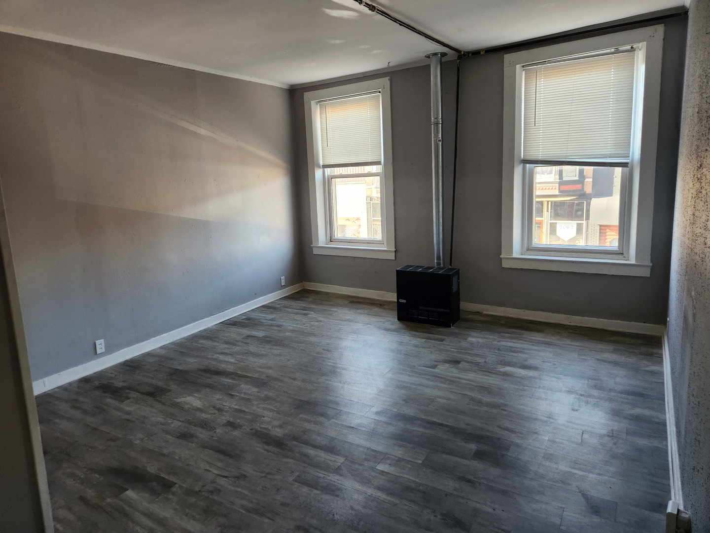 8 E Railroad Street, Sandwich, IL 60548