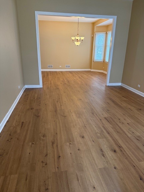 1250 S Falcon Drive, Palatine, IL 60067