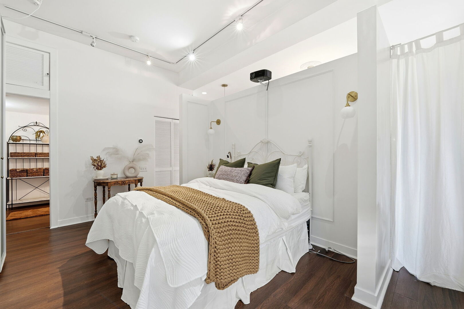 949 W Madison Street #304, Chicago, IL 60607