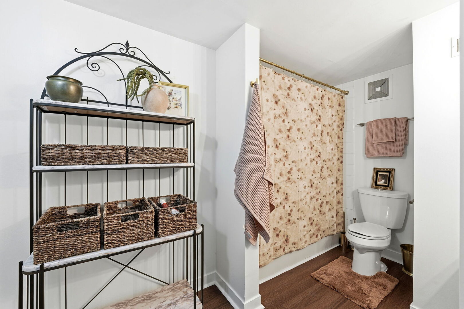 949 W Madison Street #304, Chicago, IL 60607