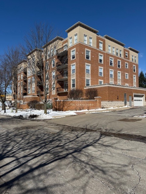 190 W Johnson Street #305, Palatine, IL 60067