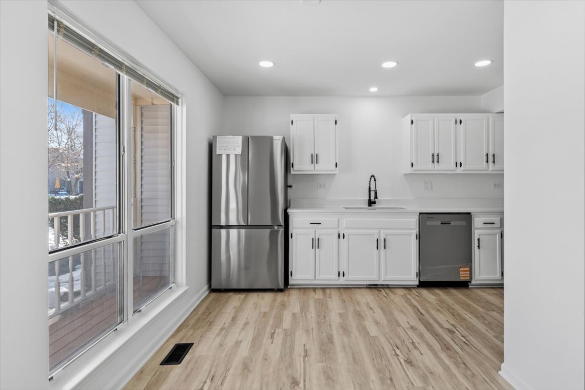 3S184 Birchwood Drive, Warrenville, IL 60555