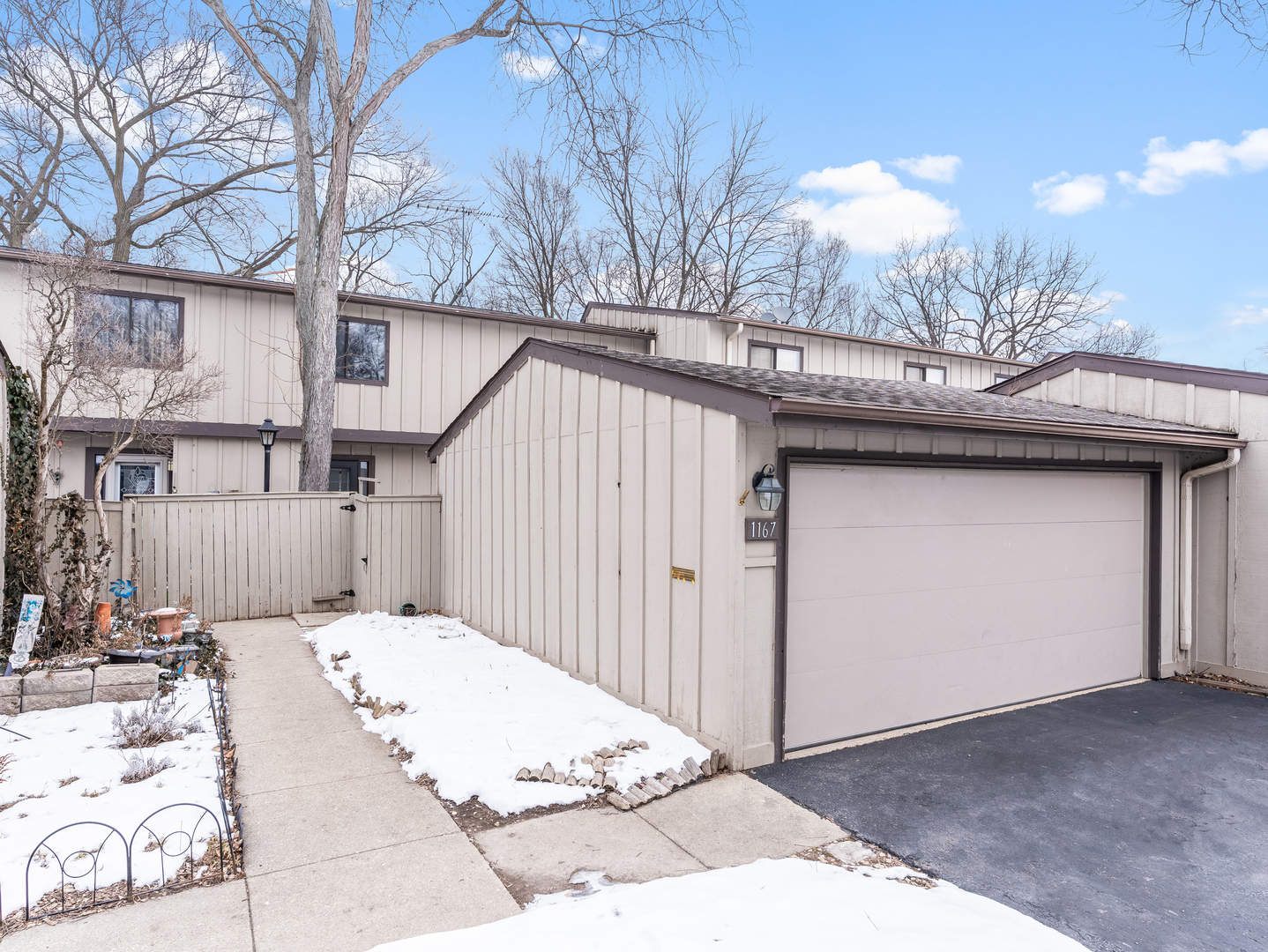 1167 Florimond Drive, Elgin, IL 60123
