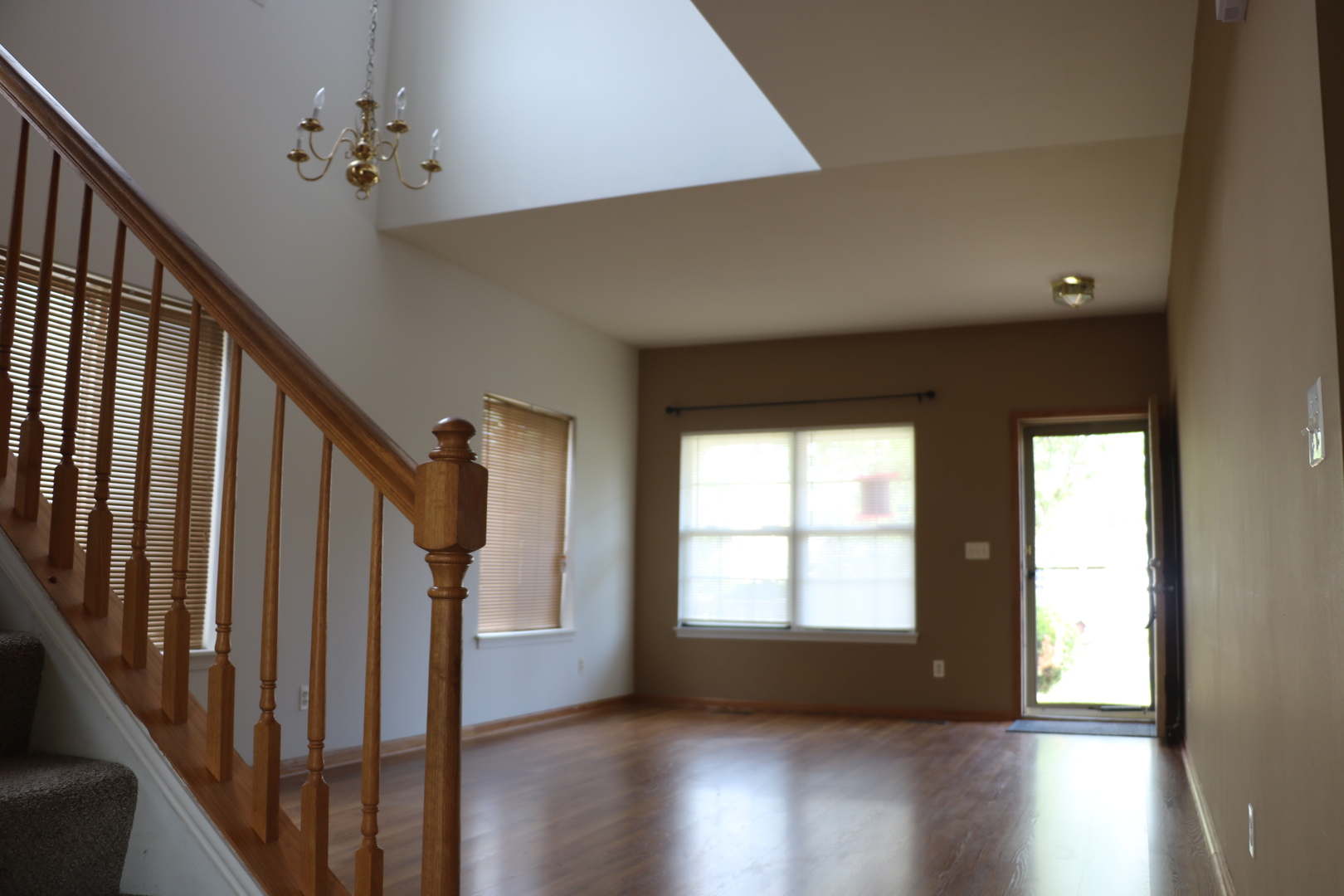 379 Reston Circle, Romeoville, IL 60446