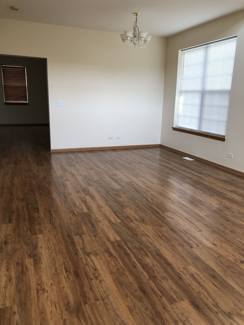 1860 FESCUE Drive, Aurora, IL 60504