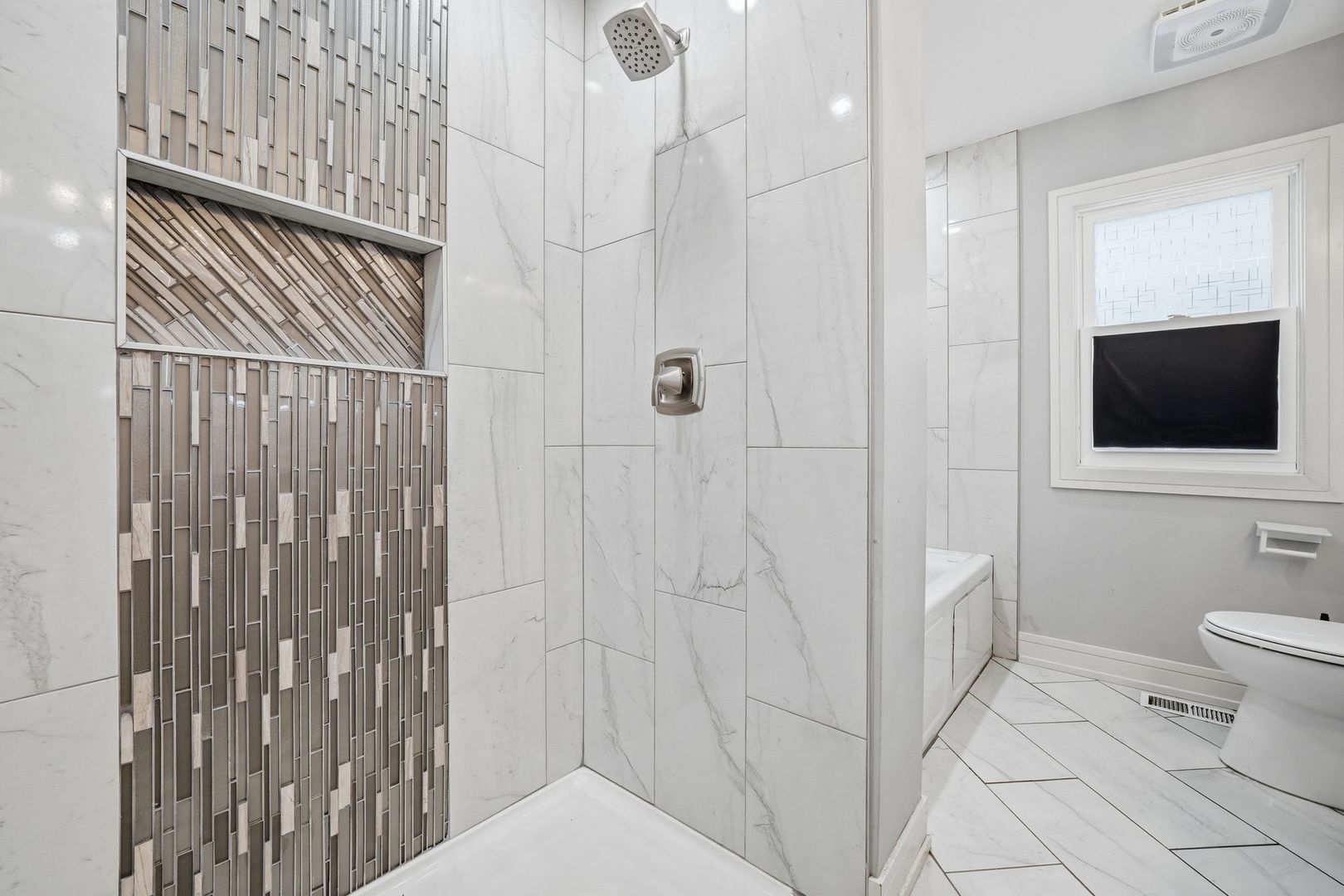 12418 S Aberdeen Street, Calumet Park, IL 60827