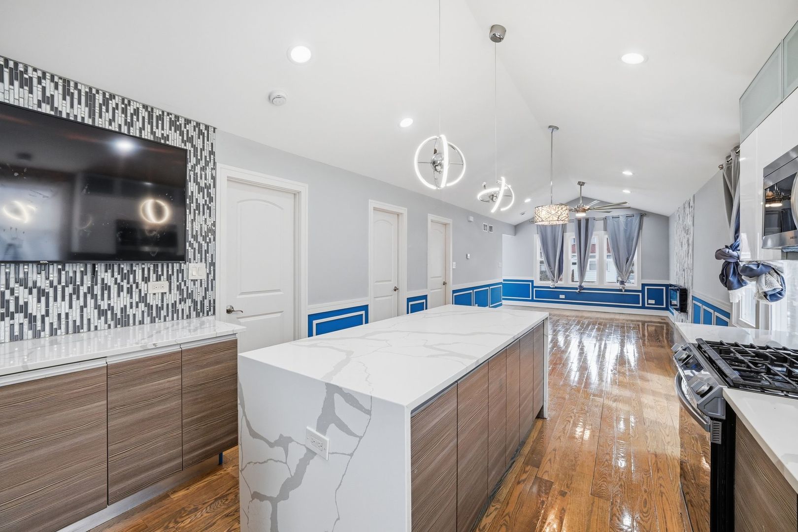 12418 S Aberdeen Street, Calumet Park, IL 60827