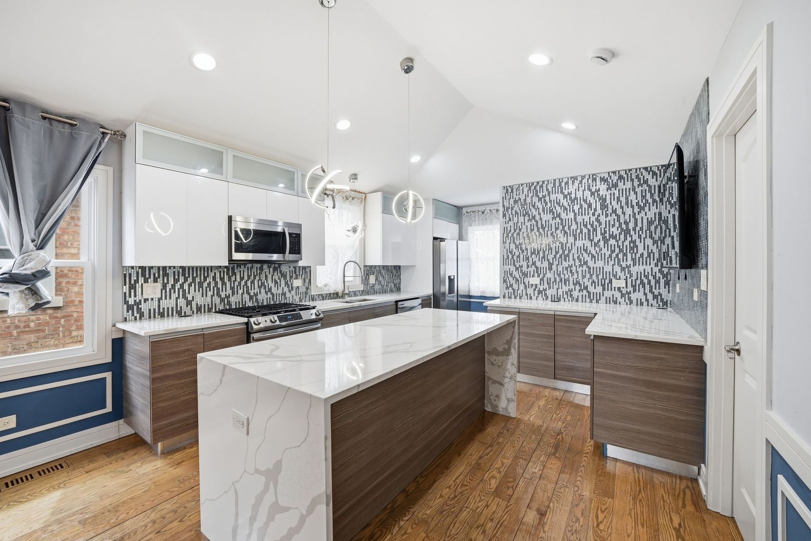 12418 S Aberdeen Street, Calumet Park, IL 60827