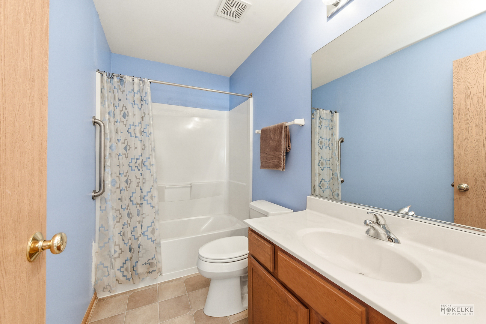 3723 Harms Road, Joliet, IL 60435