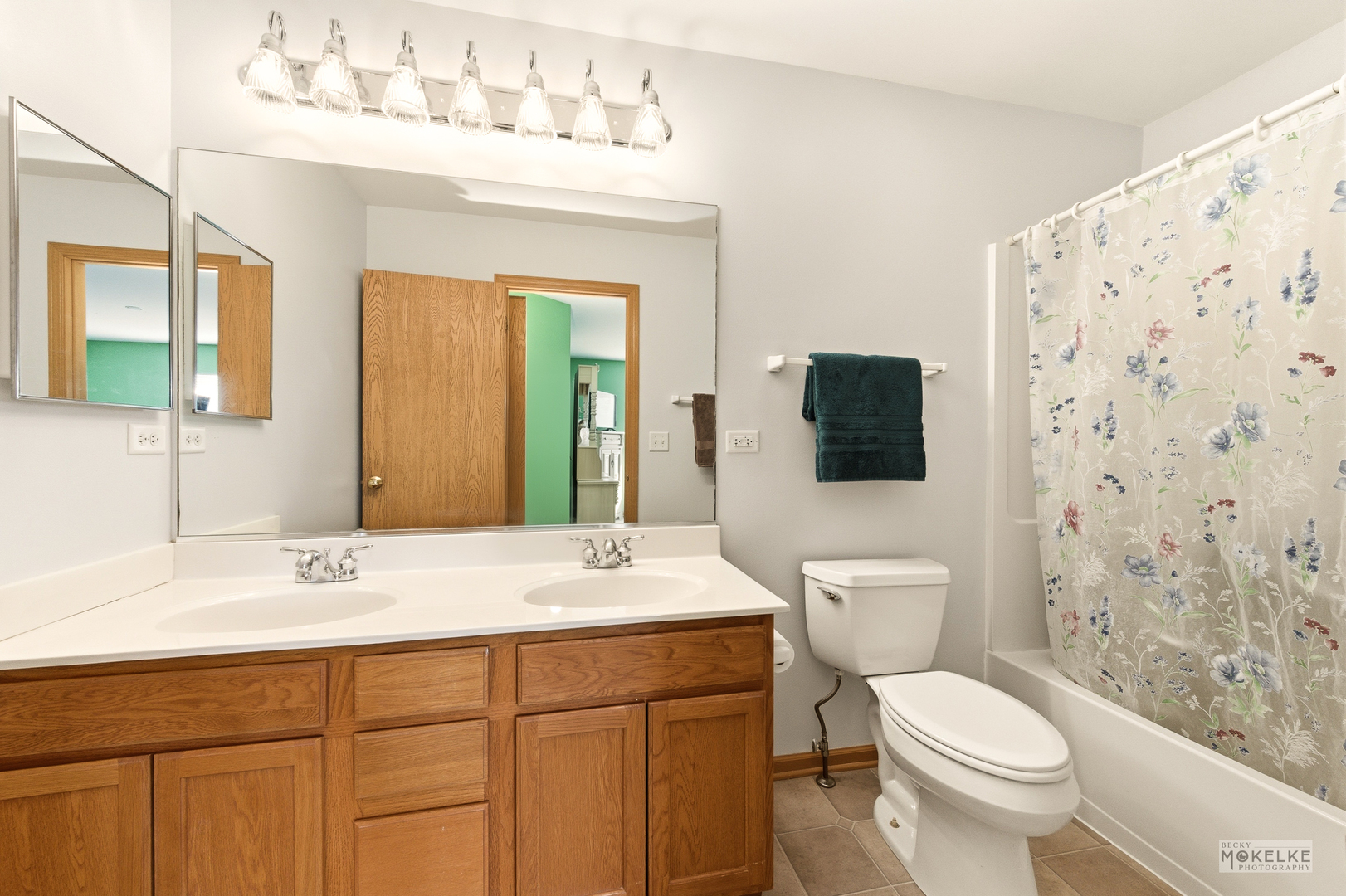 3723 Harms Road, Joliet, IL 60435