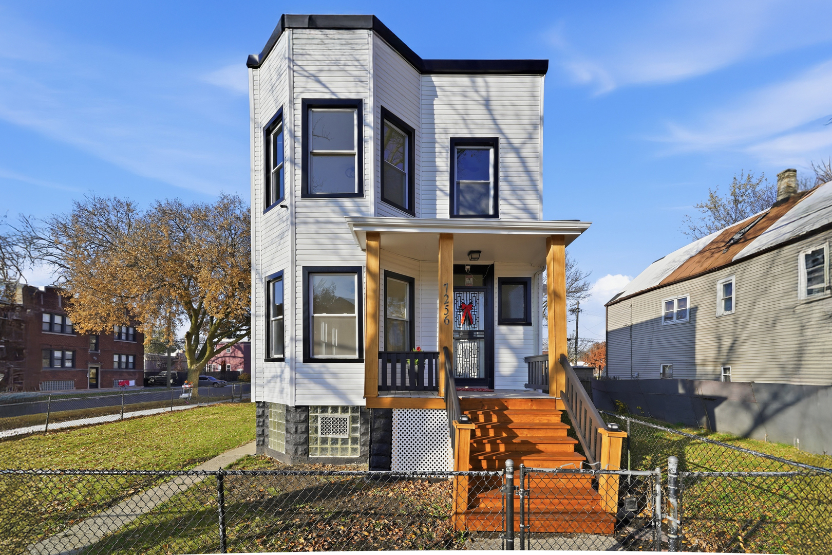 7256 S May Street, Chicago, IL 60621