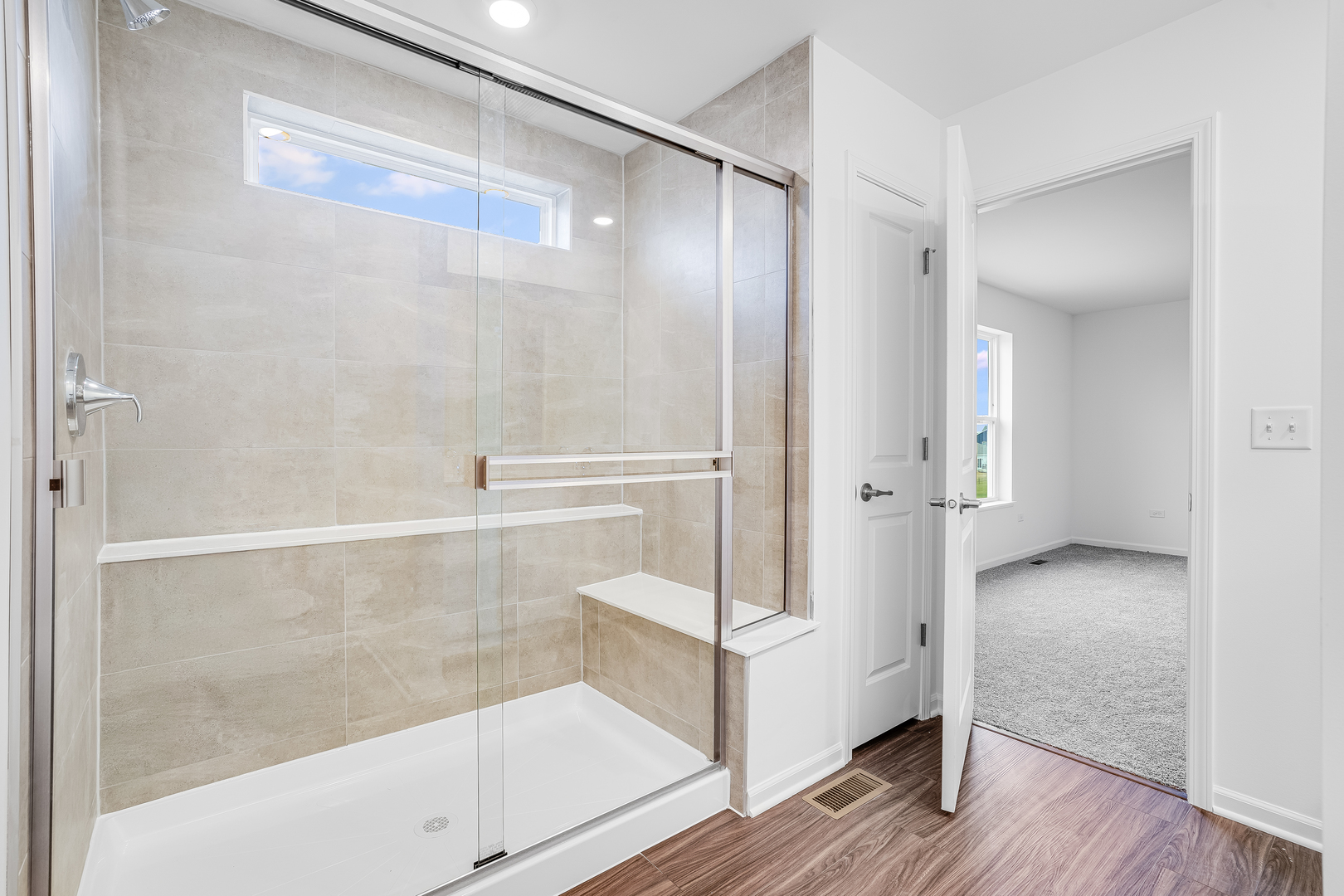 375 Danforth Drive, Oswego, IL 60543